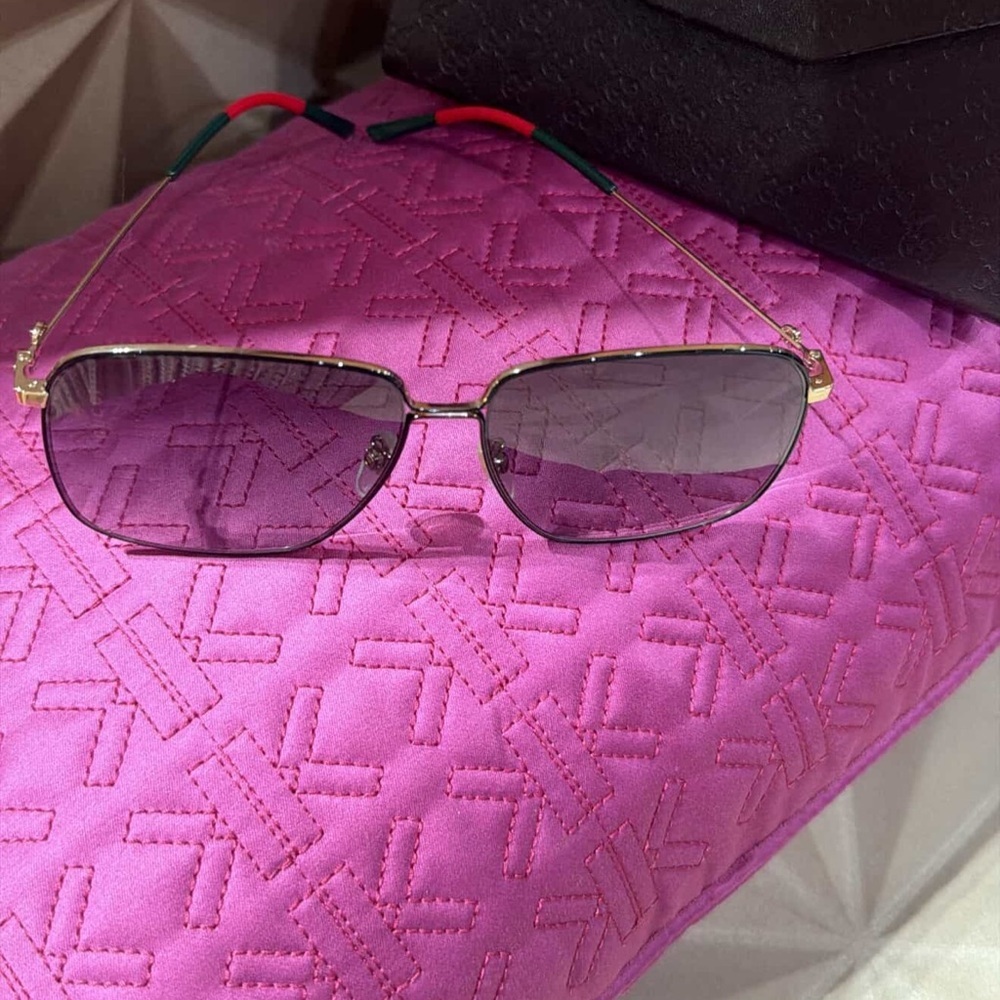 Gucci Black oversized Designer Sunglasses red and green handles NWT - Picture 7 of 8